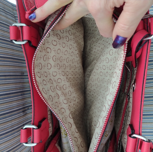Guess handbag - Picture 6 of 10